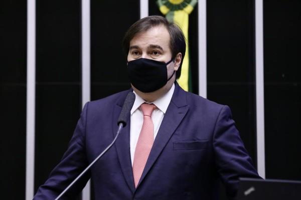 DEM expulsa Rodrigo Maia do partido