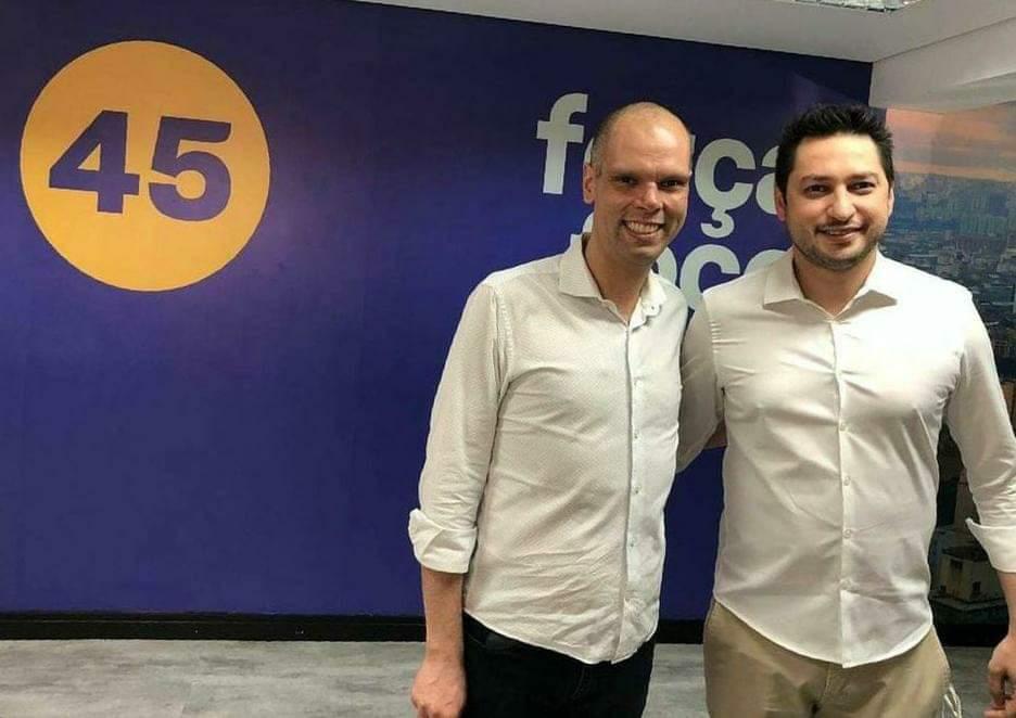 Ninguém vai ocupar espaço de Covas no PSDB, diz secretário Marco Vinholi, após um mês da morte do ex-prefeito