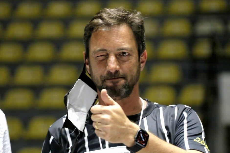 Duilio diz que Corinthians espera fazer R$ 100 milhões em vendas e fala sobre propostas