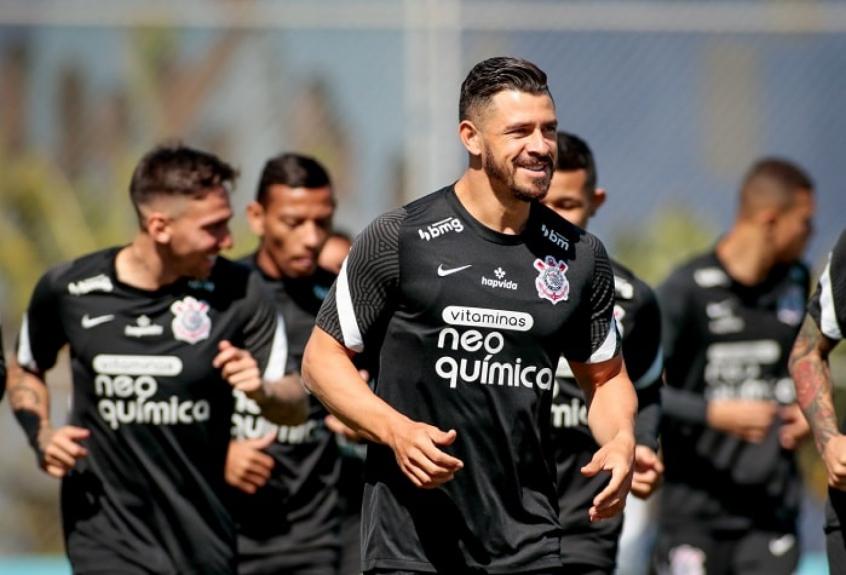 Nome de Giuliano aparece no BID como reforço do Corinthians