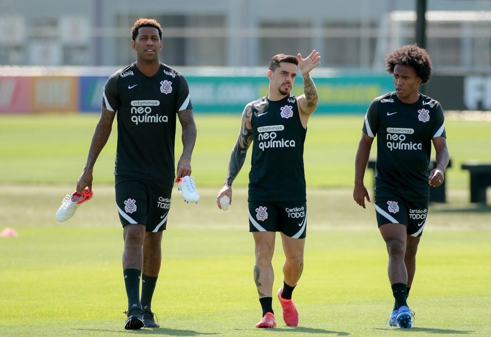 Apostas de Emerson Leão há 15 anos, Willian e Fagner retomam parceria invicta no Corinthians