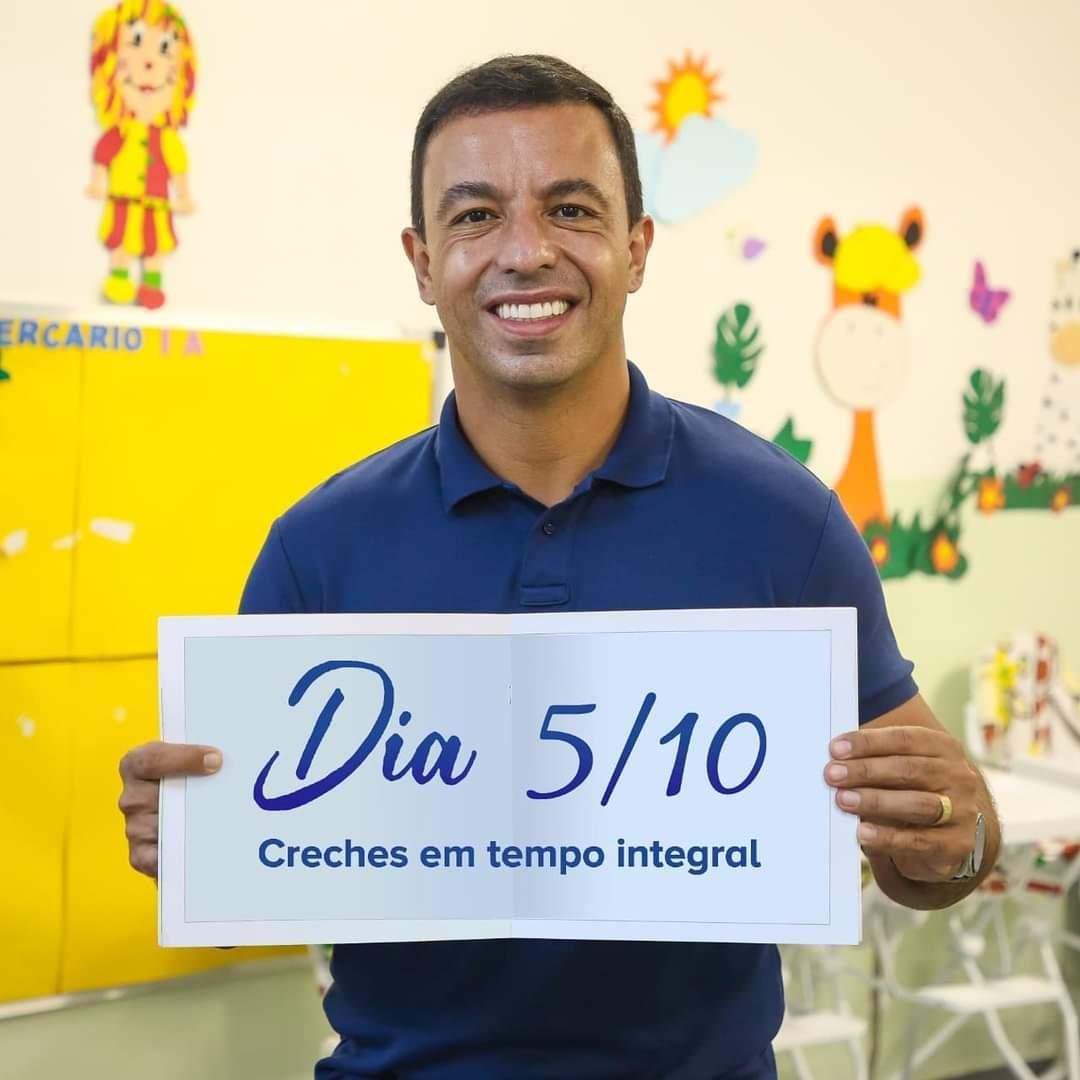 Prefeito de Osasco, Rogério Lins, anuncia em suas redes sociais o retorno das aulas 100% presenciais