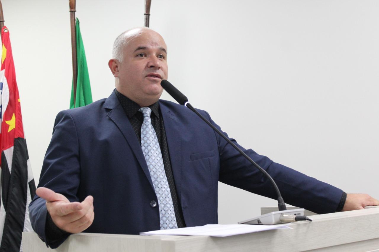 Vereador Prof. Naldo “Aprendi que a cor da pele não define o caráter…”