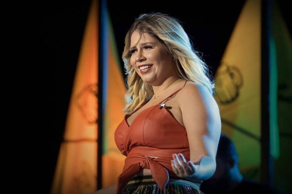 Marília Mendonça e mais 4 morrem em queda de avião no interior de MG