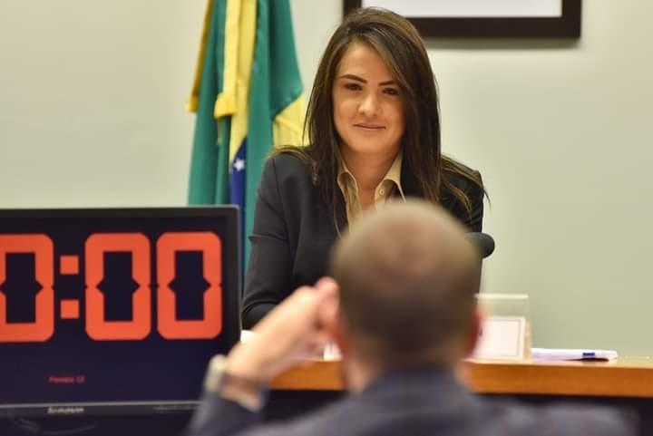 Mandato de Bruna Furlan tem 67% de ótimo e bom