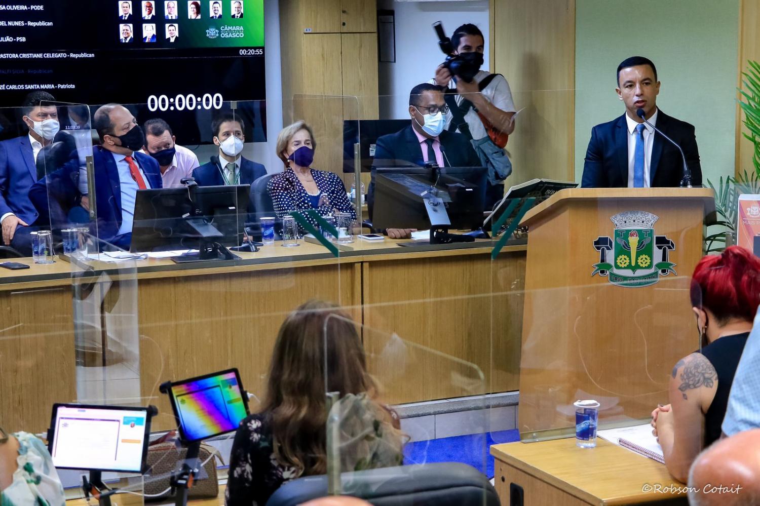 Prefeito Rogério Lins recebe demandas dos vereadores