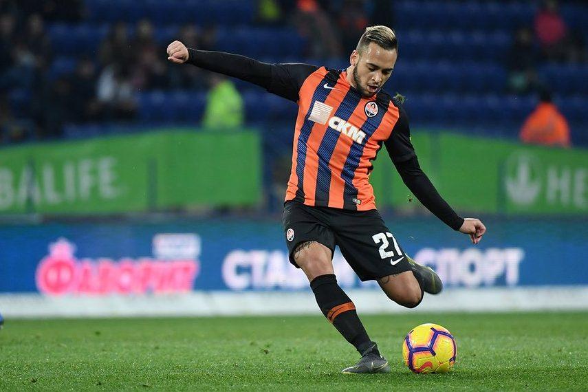 Shakhtar recebe documento com interesse do Corinthians e avalia empréstimo de Maycon