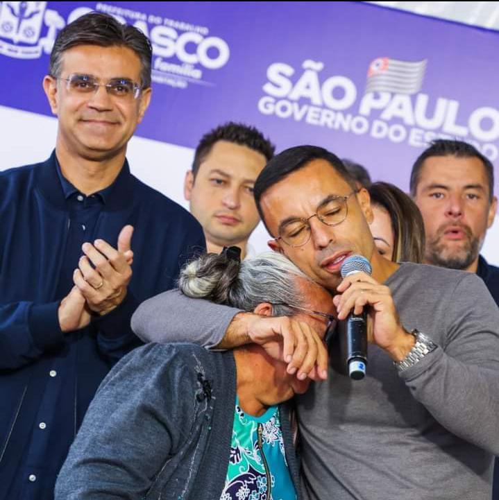 Governador Rodrigo Garcia e o Prefeito Rogério Lins entregam mais de 140 apartamentos em Osasco