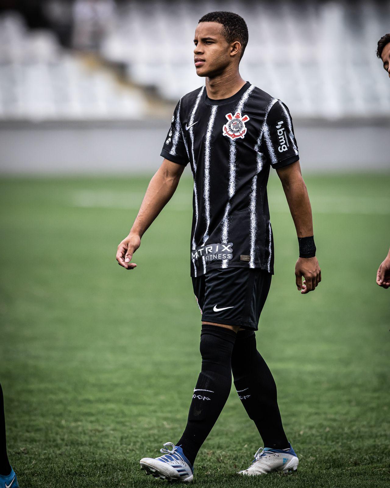 Corinthians encara o Palmeiras em duelo histórico entre bases na Neo Química Arena