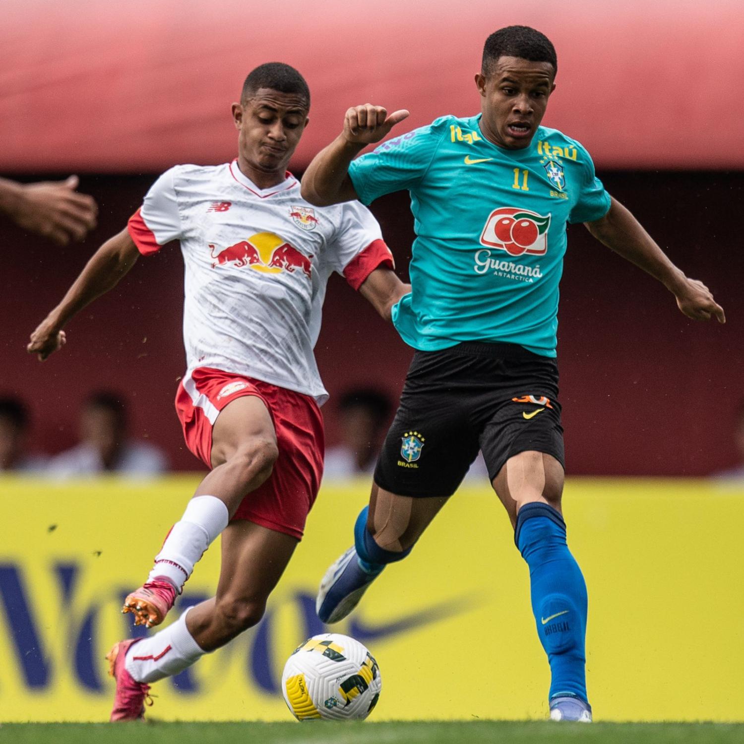 Com dois golaços da joia Corintiana, Seleção Brasileira vence amistoso