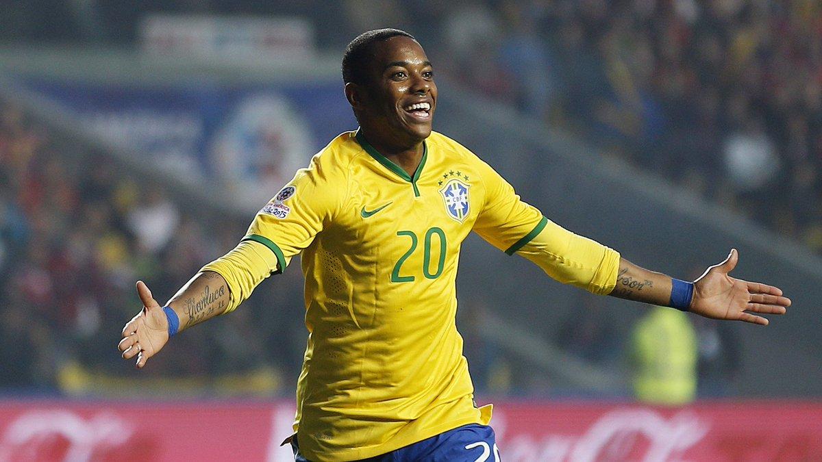 Itália pede ao Brasil extradição de Robinho