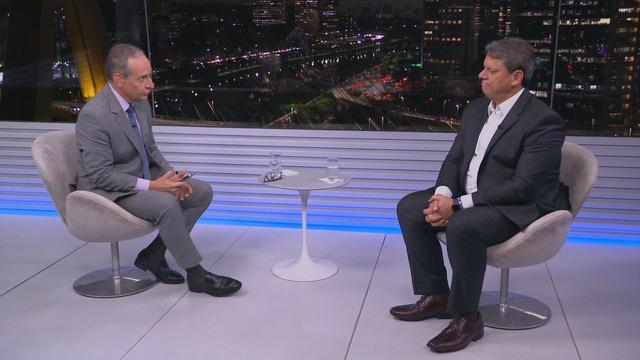Tarcísio diz que Bolsonaro recebeu derrota com tristeza, mas deve reconhecer resultado