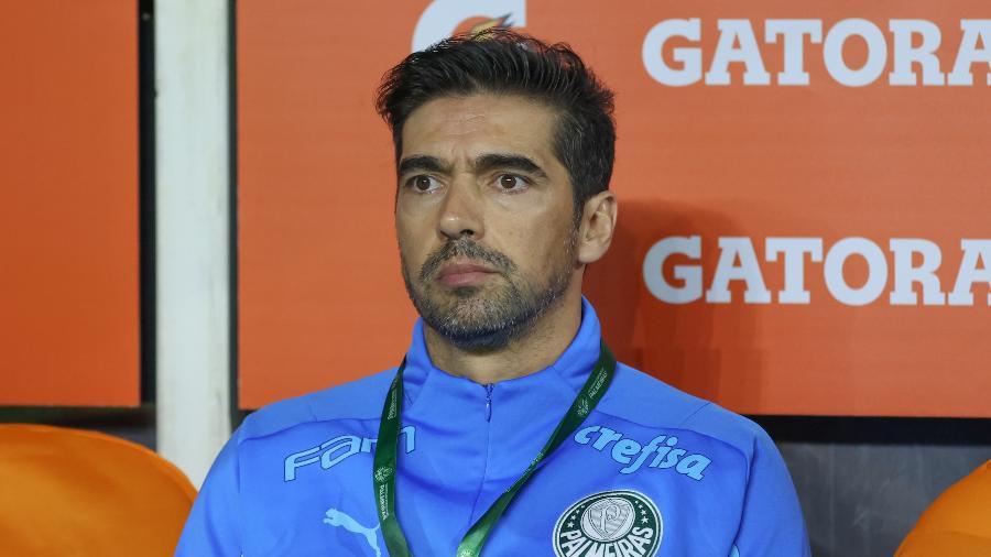 Técnico do Palmeiras, Abel Ferreira pede desculpas a repórter e alega 'cabeça quente'