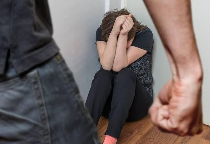 Metade dos brasileiros conhece uma mulher que já foi agredida pelo parceiro ou ex