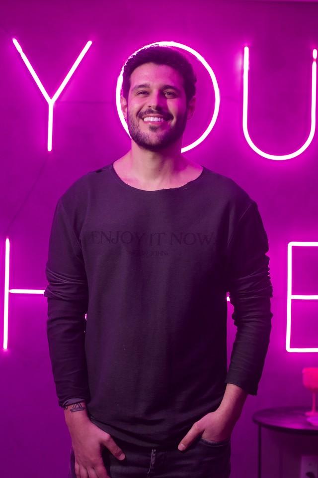 Rodrigo Mussi celebra vida com festa após 7 meses do acidente: 'Iam me dar morte encefálica'