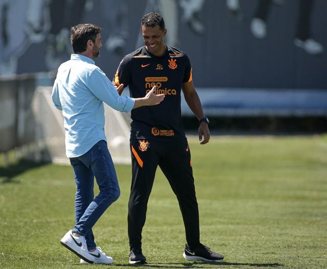 Corinthians vê dinheiro em caixa para contratar 