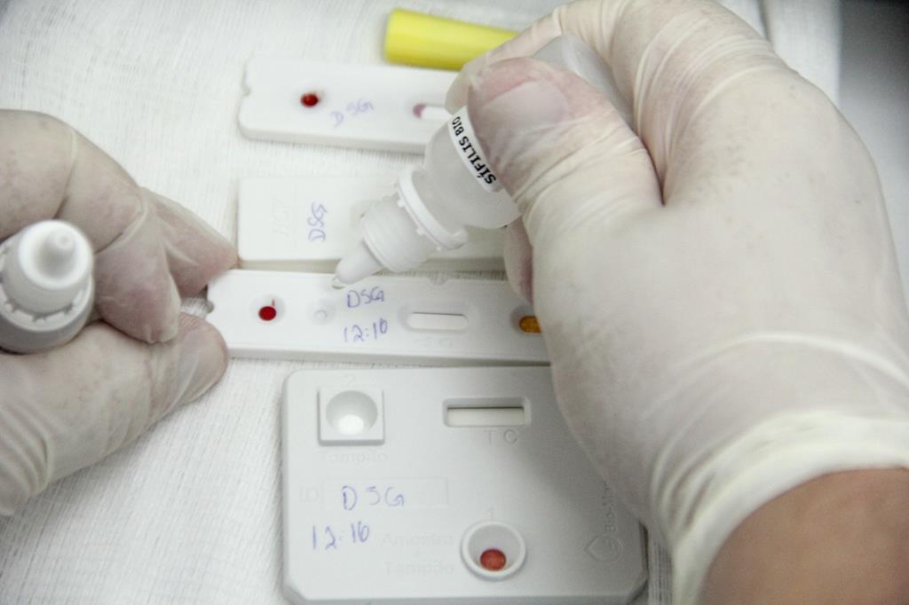 Dezembro Vermelho começa com ações de conscientização e testes rápidos
