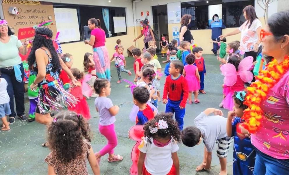 Escolas de Jandira proporcionam Baile de Carnaval para alunos e famílias