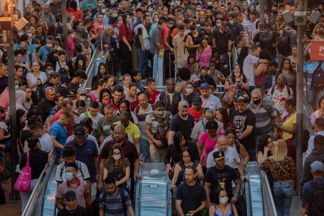 Metroviários aceitam proposta do governo e decidem encerrar a greve
