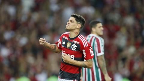 Com gol e assistência de Ayrton Lucas, Flamengo vence Fluminense no primeiro jogo da final