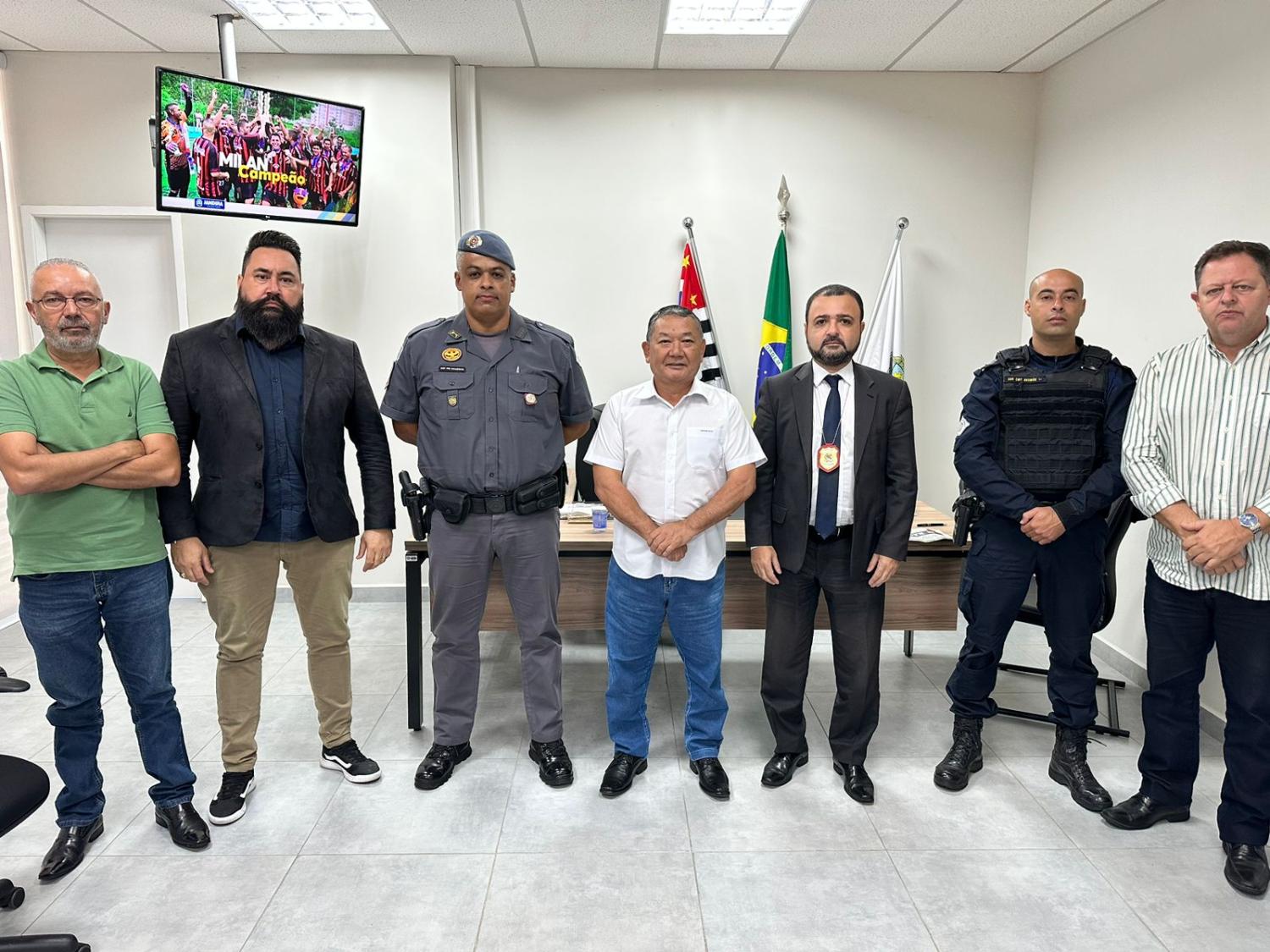 Doutor Sato se reúne com representantes da Polícia Militar e Polícia Civil para reforçar a segurança em toda a rede