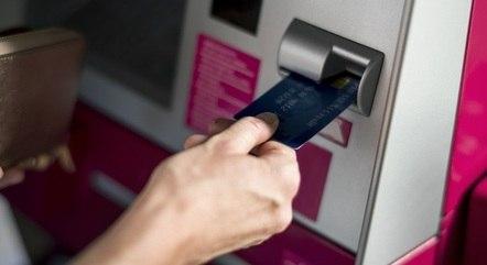 Tira-dúvidas IR: Preciso incluir na declaração conta PJ, já que sou MEI?