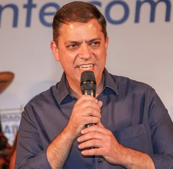Em suas redes sociais o Prefeito, Marcos Neves, publicou que o bairro Jd. Ana Estela recebeu o 