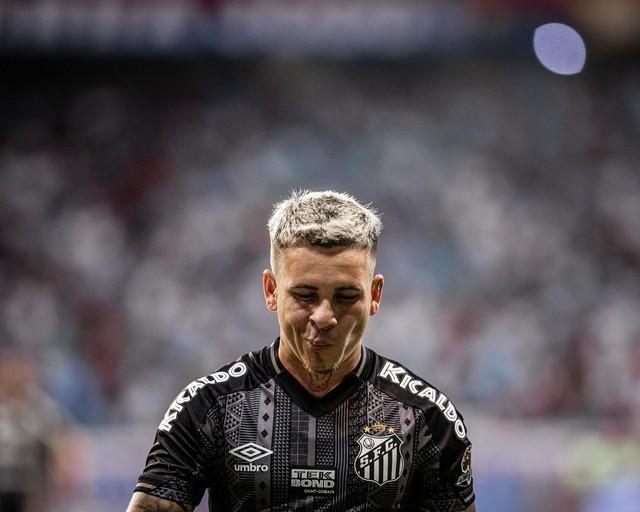 Santos tenta ampliar empréstimo de Soteldo, mas Tigres exige compra