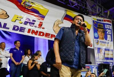 Candidato à presidência do Equador é assassinado