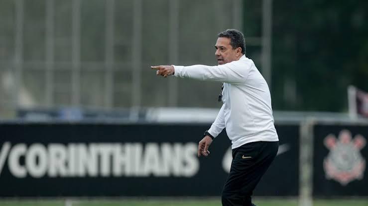 Escalação: Corinthians faz último treino e não poupa ninguém contra o Botafogo; veja os relacionados
