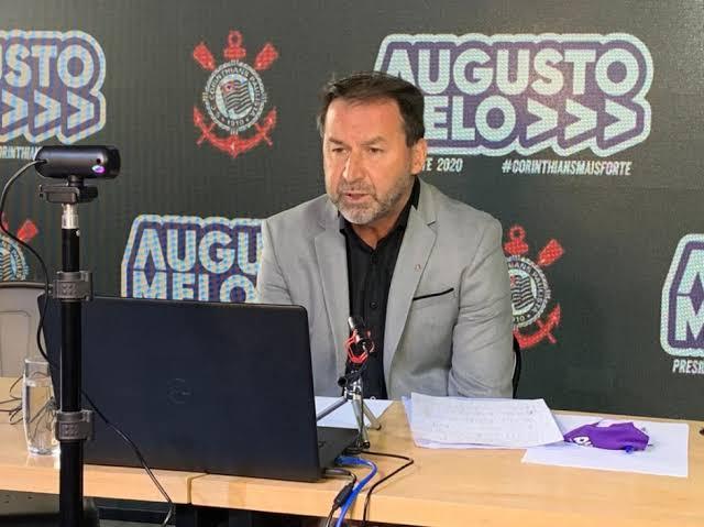 Candidato à presidência do Corinthians, Augusto Melo, faz ataque covarde contra uma mulher que trabalha no clube