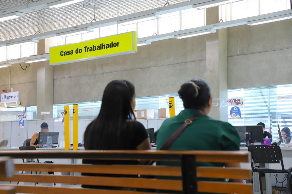 Casa do Trabalhador de Barueri recruta para 18 novos cargos