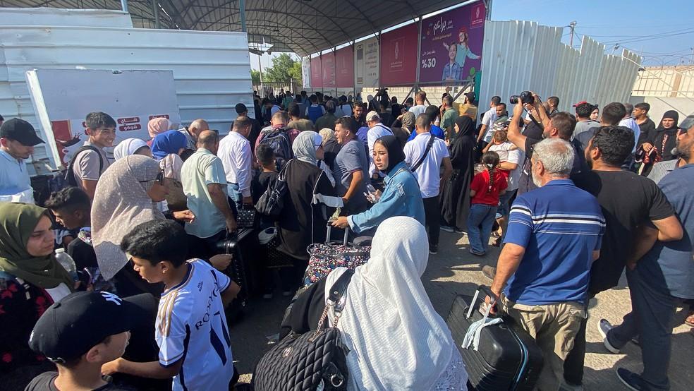 Mais 599 estrangeiros são autorizados a sair de Gaza; brasileiros ficam de fora da 4ª lista