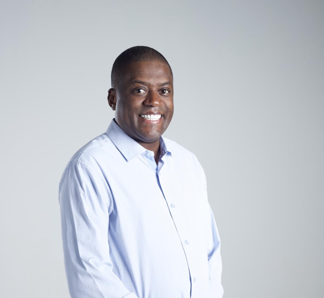 Diney Castilho envia nota desejando um Feliz 2024 à imprensa, amigos e familiares