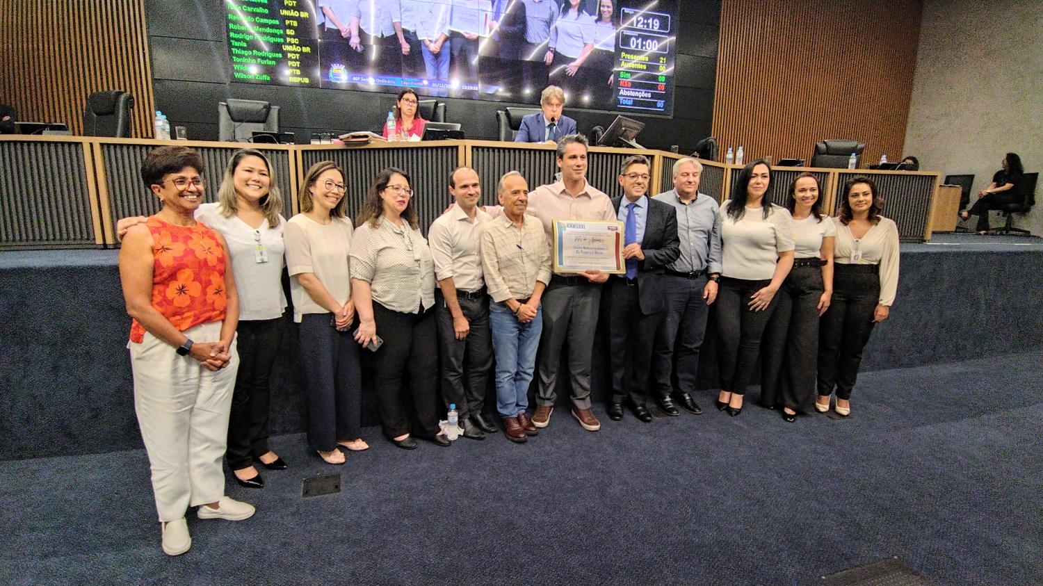 HMB recebe homenagem na Câmara Municipal de Barueri