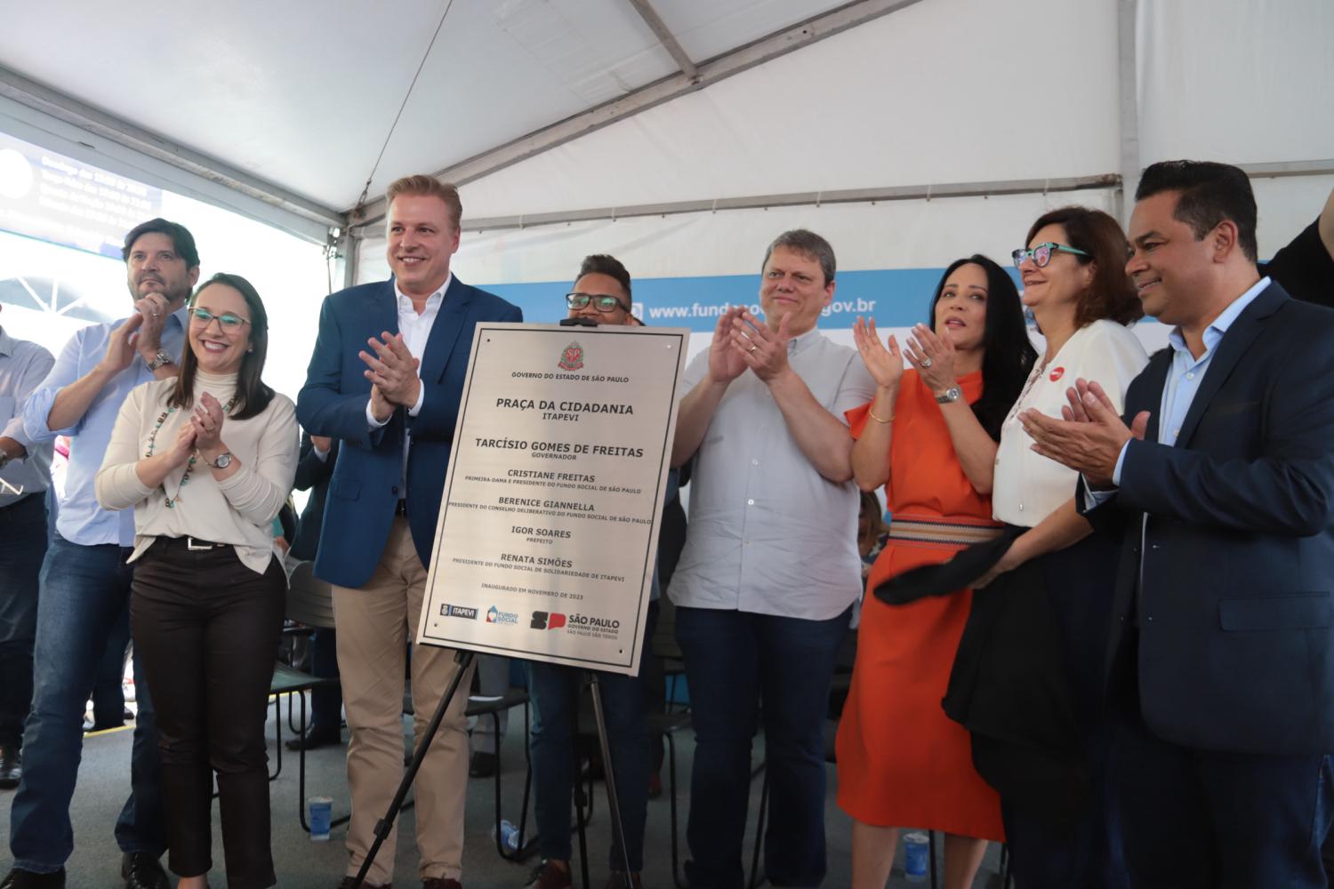 Igor Soares e Tarcísio de Freitas inauguram inédita Praça da Cidadania em Itapevi