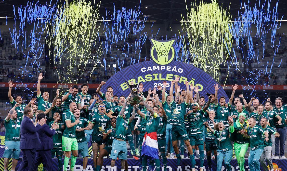 Palmeiras é campeão em arrancada heroica e conquista seu 12º título do Brasileiro