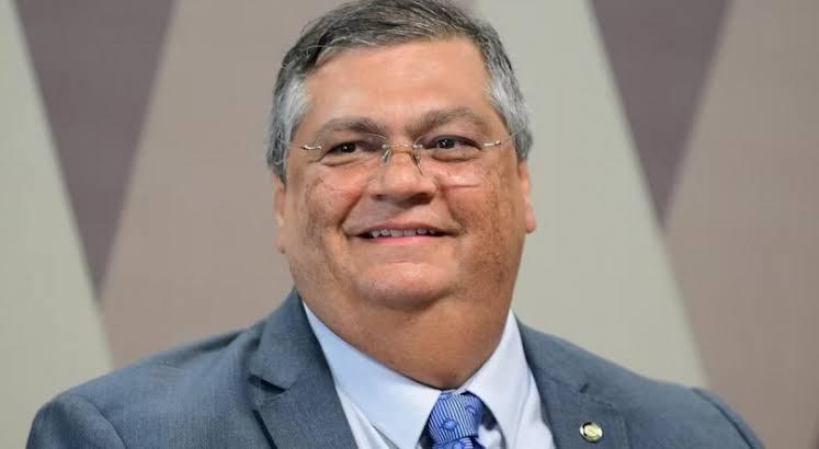 Senado aprova Dino para o STF