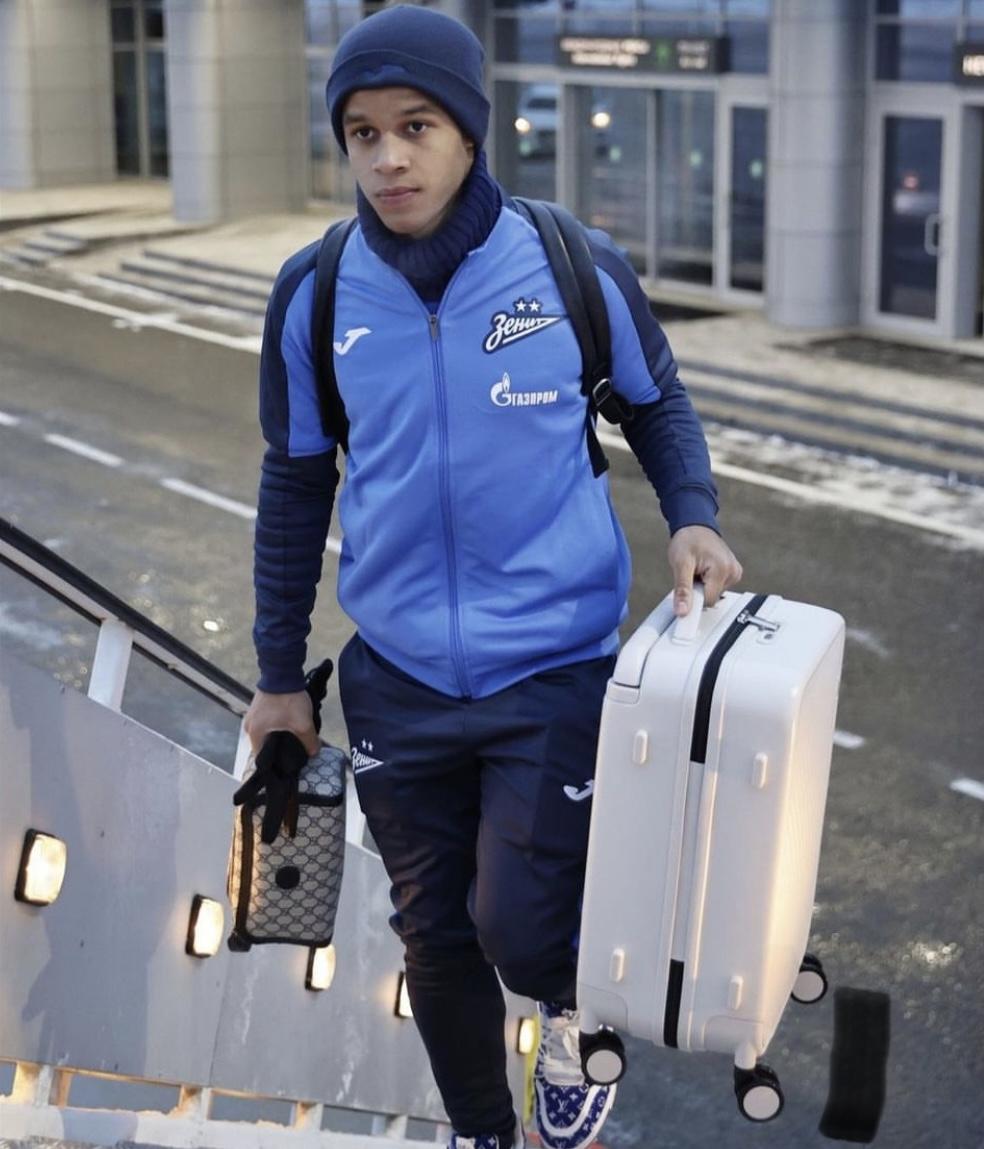 Do Grêmio Barueri para o Mundo