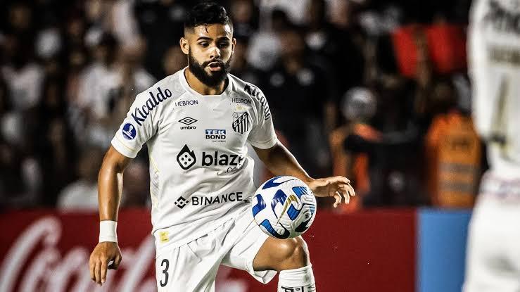 Santos encerra conversas com o Fortaleza e mantém Felipe Jonatan no elenco