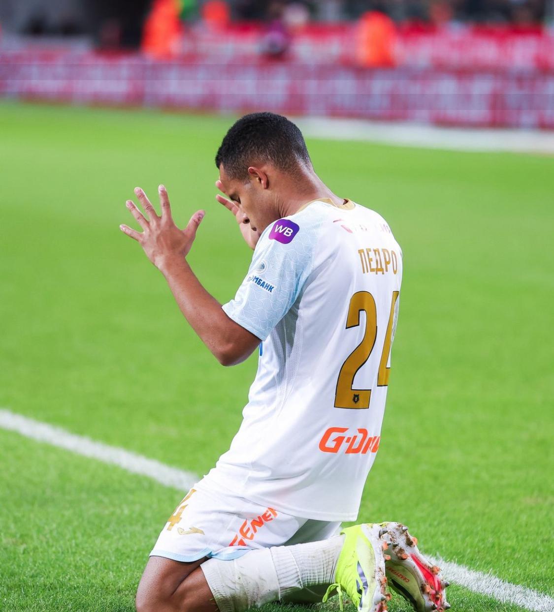 No clássico Russo contra o Spartak Pedro (Ex-Corinthians) marca 2 gols e Zenit ganha de virada
