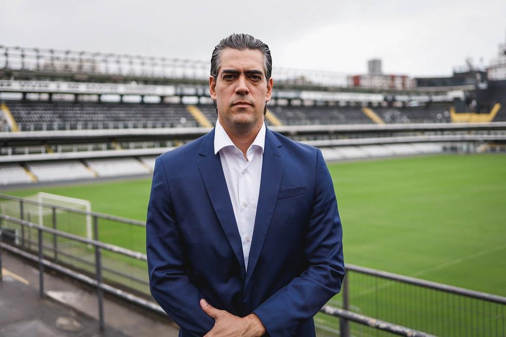 Santos reestrutura departamento de análise e quer nova filosofia de mercado na próxima janela