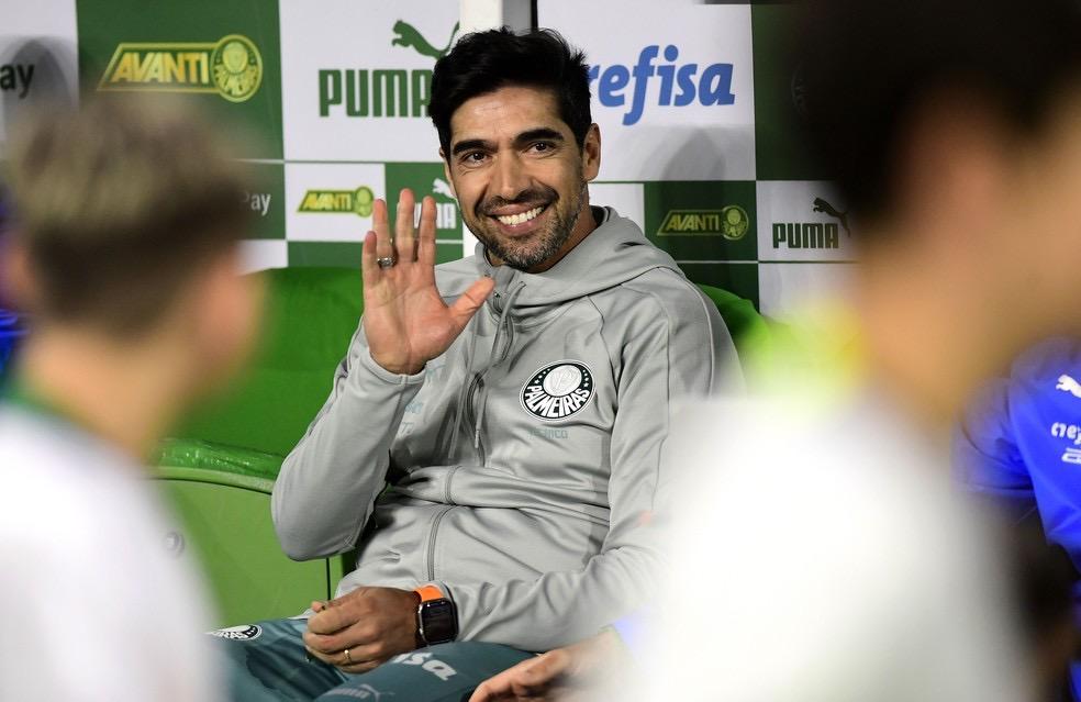 Abel elogia Palmeiras e prevê ano mais difícil desde que chegou: 