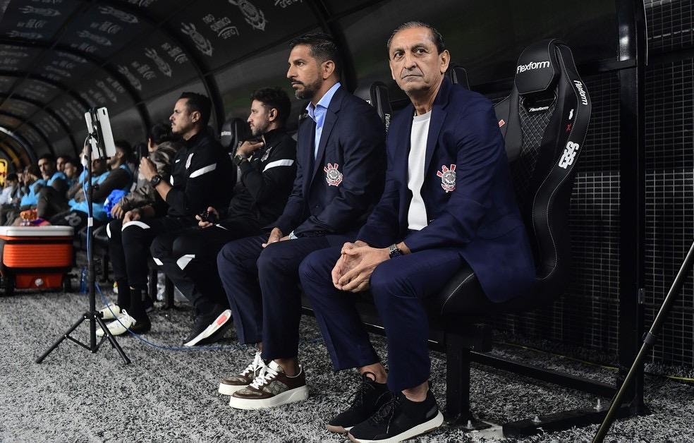 Análise: Corinthians mostra poder de reação e dá 