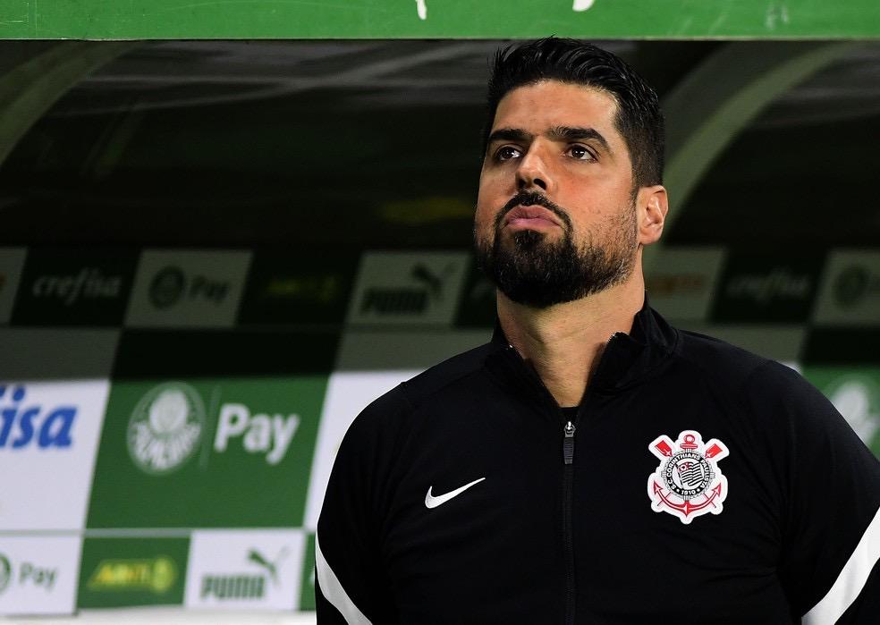 António Oliveira é demitido do Corinthians