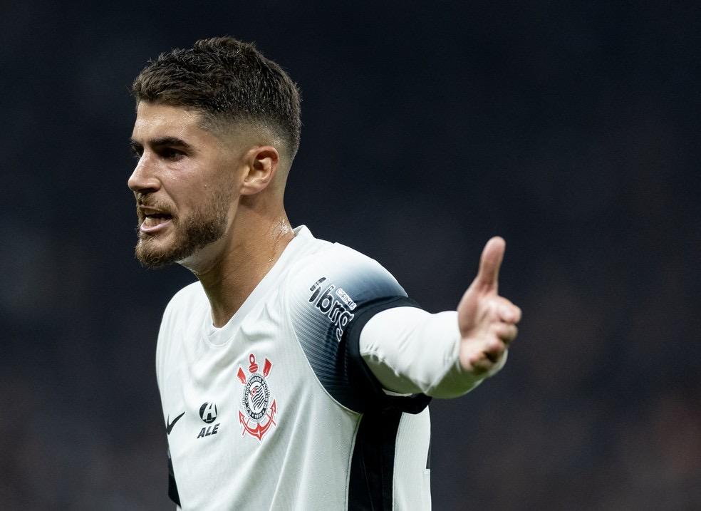 De solução a incógnita: Pedro Raul vive indefinição em meio à busca do Corinthians por novo técnico