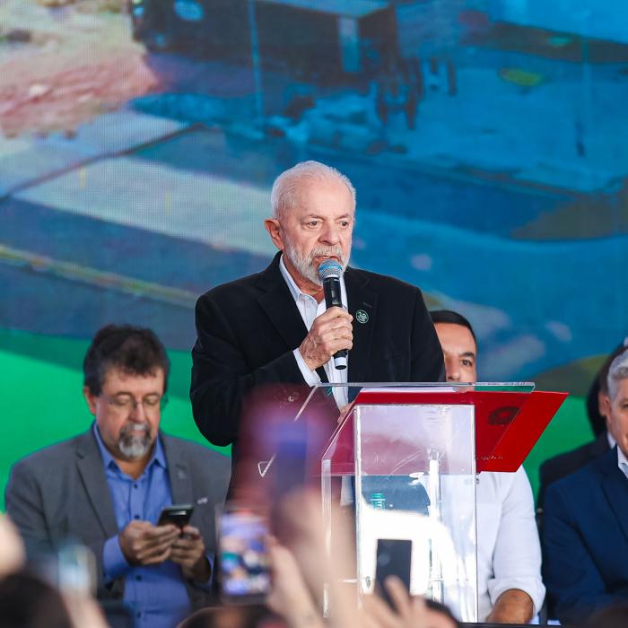 Em Osasco, Lula inaugura prédio da universidade federal com prefeitos, ministros e deputados