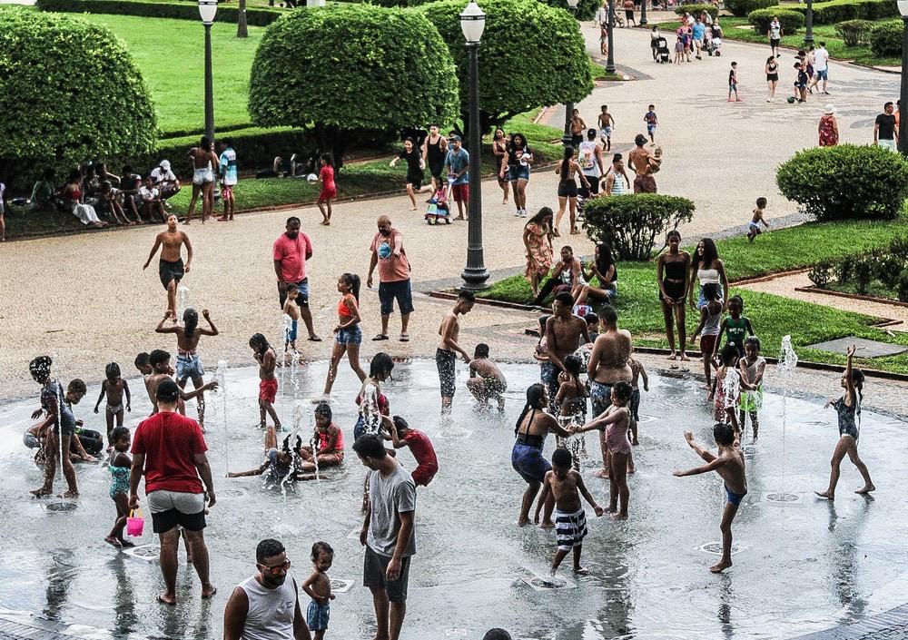 Após calor de 32°C, temperatura na cidade de SP despenca e no domingo não deve passar de 16°C