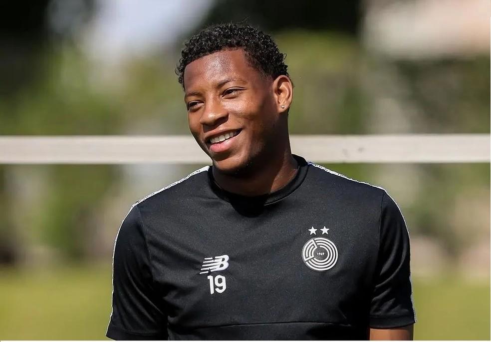 Corinthians prepara nova oferta e mantém Gonzalo Plata como prioridade para o ataque