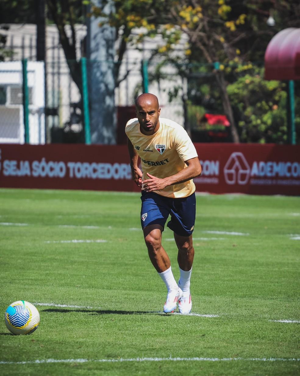 Escalação do São Paulo: Lucas volta, e Zubeldía fecha preparação para enfrentar o Flamengo
